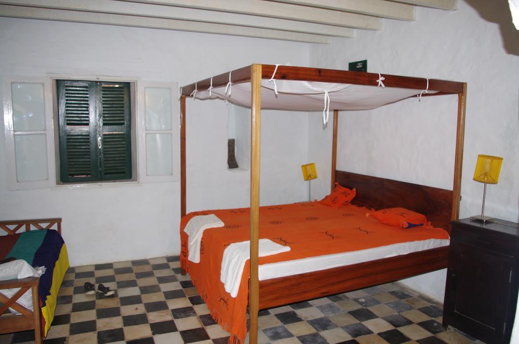 Maison Augustin Ly Gorée Habitación foto